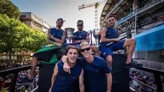 Lo que no se vio de la rúa de campeones del Barça: Szczesny MVP, fuet, estelades y antimadridistas
